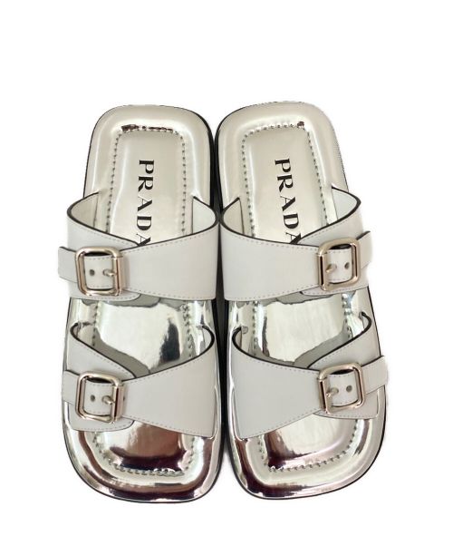 PRADA（プラダ）PRADA (プラダ) レクタンギュラーサンダル ホワイト×シルバー サイズ:37の古着・服飾アイテム