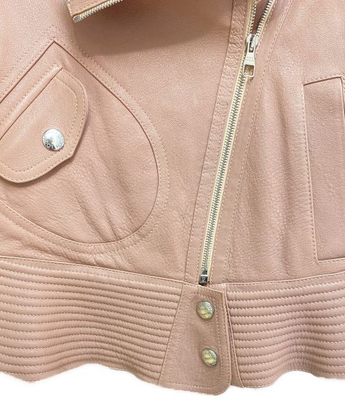 LOUIS VUITTON（ルイ ヴィトン）LOUIS VUITTON (ルイ ヴィトン) ショートスリーブレザージャケット ピンク サイズ:34の古着・服飾アイテム