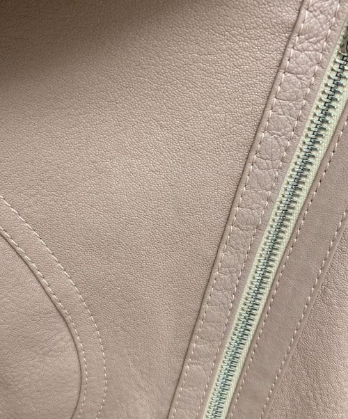 LOUIS VUITTON（ルイ ヴィトン）LOUIS VUITTON (ルイ ヴィトン) ショートスリーブレザージャケット ピンク サイズ:34の古着・服飾アイテム