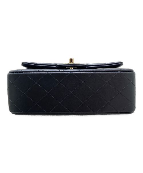 CHANEL（シャネル）CHANEL (シャネル) トップハンドルマトラッセ20 ブラック×ゴールド サイズ:20の古着・服飾アイテム