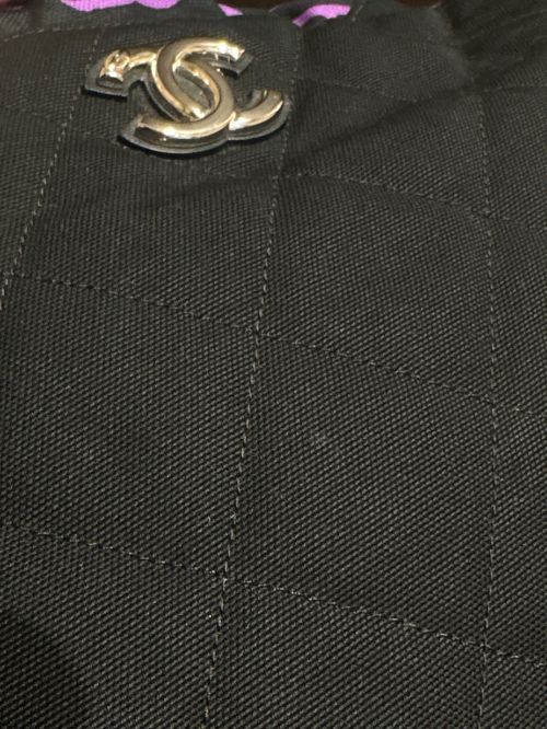CHANEL（シャネル）CHANEL (シャネル) キャンバストートバッグ ブラック×パープルの古着・服飾アイテム