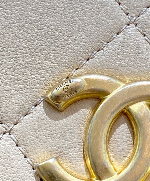 CHANEL（シャネル）CHANEL (シャネル) サイドパールショルダーバッグ ベージュの古着・服飾アイテム
