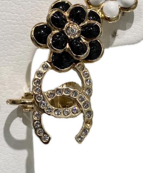 CHANEL（シャネル）CHANEL (シャネル) ココマークフラワーモチーフイヤリング ブラック×ホワイト×ゴールドの古着・服飾アイテム