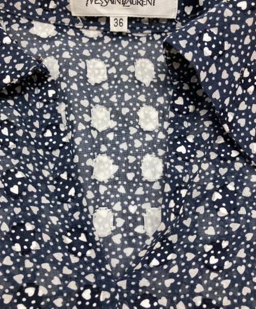 Yves Saint Laurent（イヴサンローラン）Yves Saint Laurent (イヴサンローラン) ノースリーブハート柄ブラウス ネイビー サイズ:36の古着・服飾アイテム