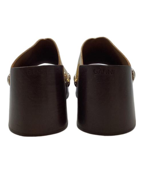 GANNI（ガニー）Ganni (ガニー) プラットフォームサンダル ゴールド サイズ:SIZE 35の古着・服飾アイテム