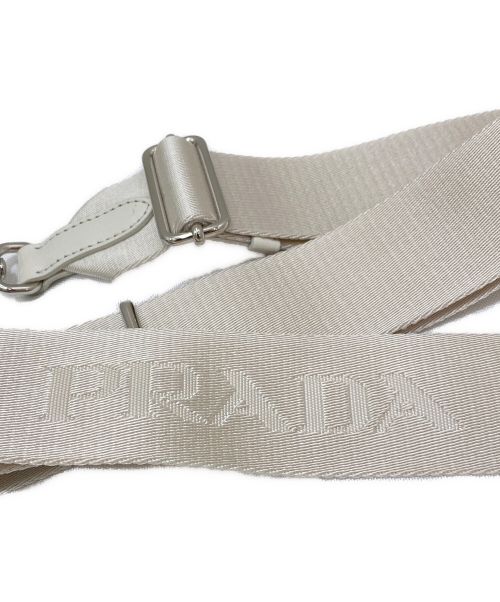 PRADA（プラダ）PRADA (プラダ) トライアングルロゴトートバッグ ホワイトの古着・服飾アイテム