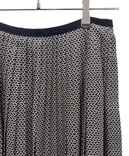 DRAWER（ドゥロワー）DRAWER (ドゥロワー) プリーツ総柄スカート ブラック サイズ:38の古着・服飾アイテム