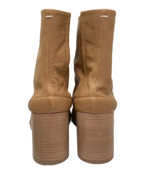 Maison Margiela（メゾンマルジェラ）Maison Margiela (メゾンマルジェラ) Tabiブーツ ベージュ サイズ:37の古着・服飾アイテム