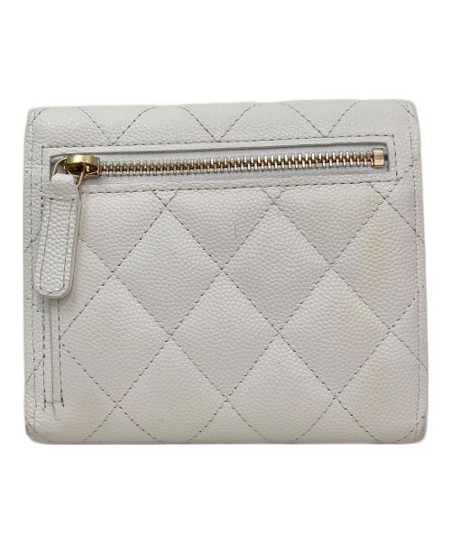 CHANEL（シャネル）CHANEL (シャネル) マトラッセ3つ折り財布 ホワイトの古着・服飾アイテム