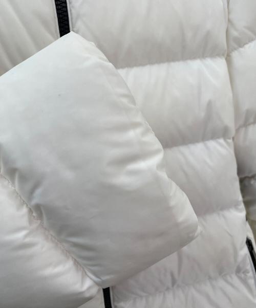 MONCLER（モンクレール）MONCLER (モンクレール) DERA GIUBBOTTOダウンジャケット ホワイト サイズ:０の古着・服飾アイテム