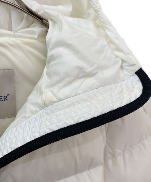 MONCLER（モンクレール）MONCLER (モンクレール) DERA GIUBBOTTOダウンジャケット ホワイト サイズ:０の古着・服飾アイテム