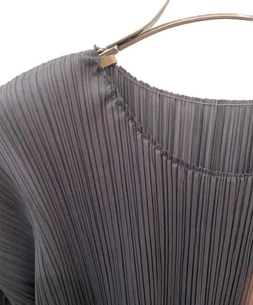 PLEATS PLEASE（プリーツプリーズ）PLEATS PLEASE (プリーツプリーズ) プリーツカットソー チャコールグレー サイズ:4の古着・服飾アイテム