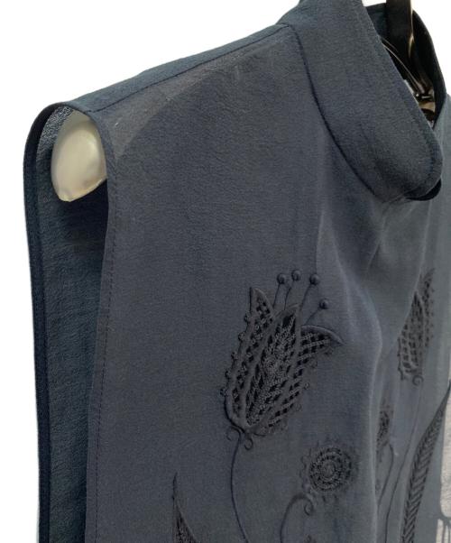 Mame Kurogouchi（マメクロゴウチ）Mame Kurogouchi (マメクロゴウチ) Sheer Embroidery Vest ブラック サイズ:2の古着・服飾アイテム