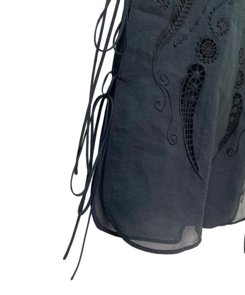 Mame Kurogouchi（マメクロゴウチ）Mame Kurogouchi (マメクロゴウチ) Sheer Embroidery Vest ブラック サイズ:2の古着・服飾アイテム