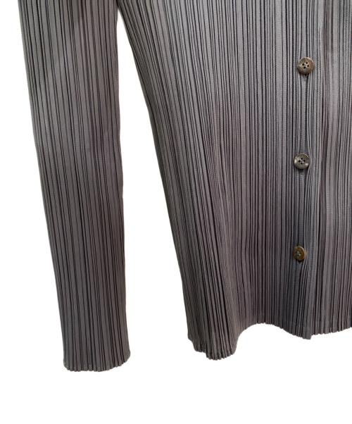 PLEATS PLEASE（プリーツプリーズ）PLEATS PLEASE (プリーツプリーズ) プリーツシャツ グレー サイズ:3の古着・服飾アイテム