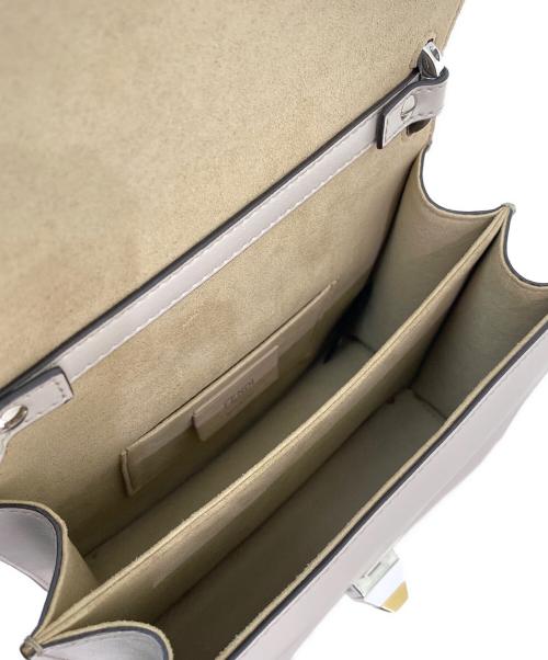 FENDI（フェンディ）FENDI (フェンディ) キャナイ スモールチェーンショルダー ライトベージュ サイズ:スモールの古着・服飾アイテム