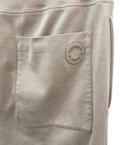 HERMES（エルメス）HERMES (エルメス) セリエワッペン付 センタープレス スウェット パンツ グレー サイズ:36の古着・服飾アイテム
