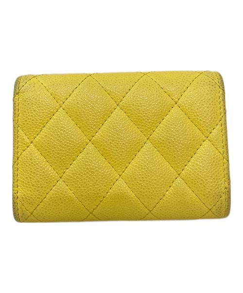 CHANEL（シャネル）CHANEL (シャネル) 3つ折り財布 イエローの古着・服飾アイテム