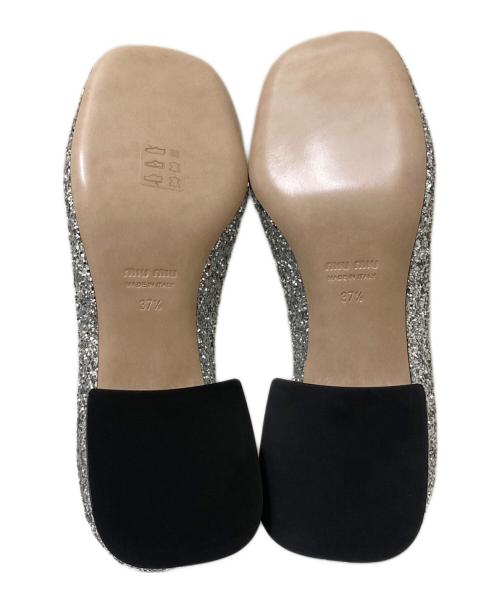 MIU MIU（ミュウミュウ）MIU MIU (ミュウミュウ) クリスタルグリッターローファー シルバー サイズ:37　1/2の古着・服飾アイテム