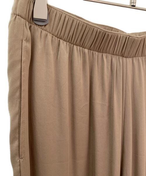 MUSE de Deuxieme Classe（ミューズ ドゥーズィエム クラス）MUSE de Deuxieme Classe (ミューズ ドゥーズィエム クラス) SILK SATIN EASY パンツ ブラウン サイズ:36の古着・服飾アイテム