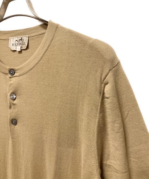 HERMES（エルメス）HERMES (エルメス) ノーカラーレイヤードニットポロシャツ ベージュ サイズ:Ｌの古着・服飾アイテム