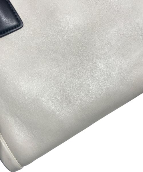 PRADA（プラダ）PRADA (プラダ) コンセプト2WAYバッグ ホワイトの古着・服飾アイテム