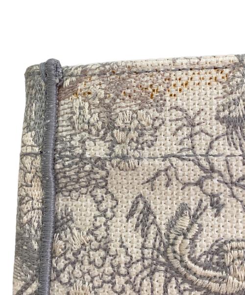 Christian Dior（クリスチャン ディオール）Christian Dior (クリスチャン ディオール) Dior Book Tote バッグ ミディアム ホワイト サイズ:ミディアムの古着・服飾アイテム