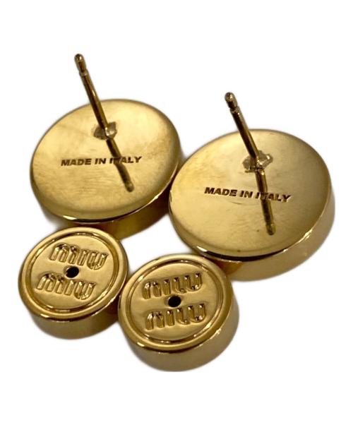 MIU MIU（ミュウミュウ）MIU MIU (ミュウミュウ) エナメルメタル ピアス ブラック×ゴールドの古着・服飾アイテム