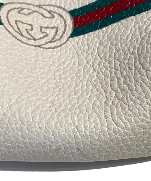 GUCCI（グッチ）GUCCI (グッチ) ロゴプリント スモールベルトバッグ  ホワイトの古着・服飾アイテム