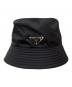 PRADA (プラダ) トライアングルロゴプレートバケットハット ブラック サイズ:S(57cm)：54000円