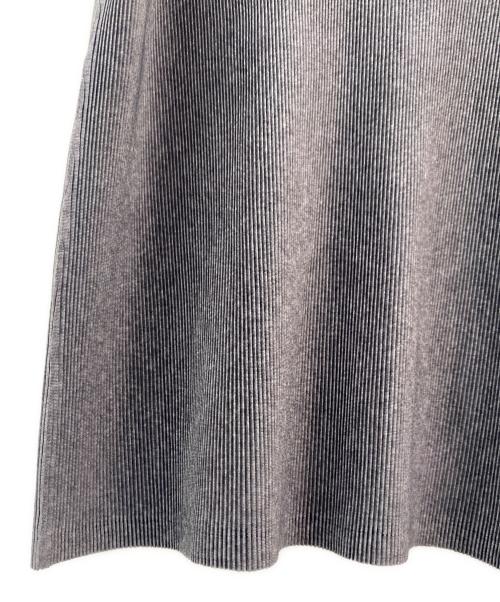 PLEATS PLEASE（プリーツプリーズ）PLEATS PLEASE (プリーツプリーズ) 半袖プリーツカットソー グレー サイズ:3の古着・服飾アイテム