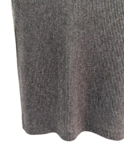 PLEATS PLEASE（プリーツプリーズ）PLEATS PLEASE (プリーツプリーズ) ノースリーブカットソー グレー サイズ:3の古着・服飾アイテム