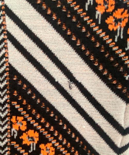 Mame Kurogouchi（マメクロゴウチ）Mame Kurogouchi (マメクロゴウチ) 金木犀柄ニットベスト ブラック サイズ:2の古着・服飾アイテム