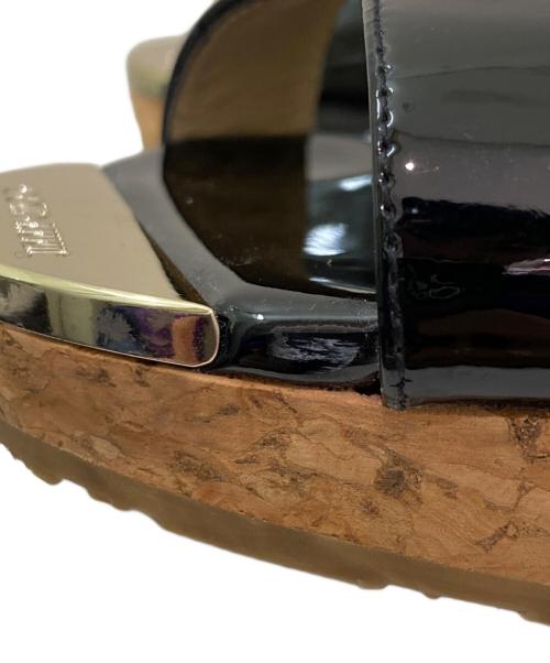 JIMMY CHOO（ジミーチュウ）JIMMY CHOO (ジミーチュウ) パテントレザーウェッジサンダル ブラック サイズ:36の古着・服飾アイテム