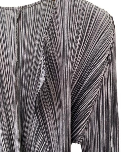 PLEATS PLEASE（プリーツプリーズ）PLEATS PLEASE (プリーツプリーズ) ボタンレスカーディガン グレー サイズ:3の古着・服飾アイテム