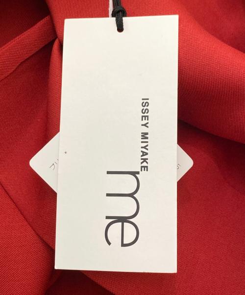 me ISSEY MIYAKE（ミーイッセイ ミヤケ）me ISSEY MIYAKE (ミーイッセイ ミヤケ) アシンメトリーカットソー レッド サイズ:Freeの古着・服飾アイテム