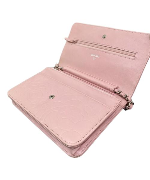 CHANEL（シャネル）CHANEL (シャネル) カメリアチェーンショルダーバッグ ピンクの古着・服飾アイテム