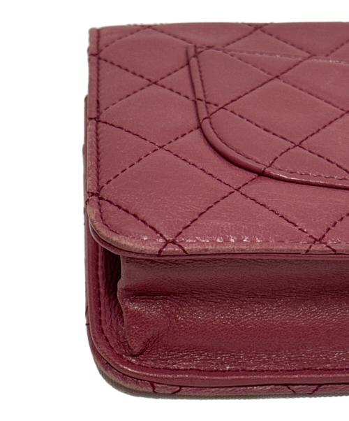 CHANEL（シャネル）CHANEL (シャネル) ラム マトラッセチェーンウォレット ショッキングピンクの古着・服飾アイテム