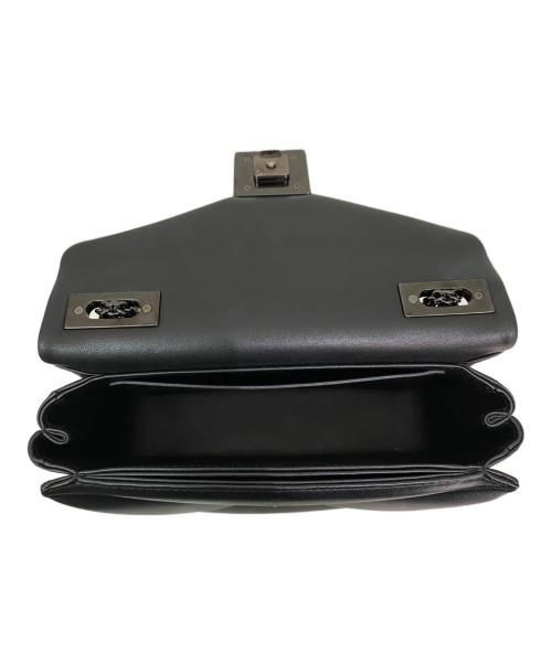 VALENTINO（ヴァレンティノ）VALENTINO (ヴァレンティノ) ワンスタッズチェーンショルダーバッグ ブラックの古着・服飾アイテム