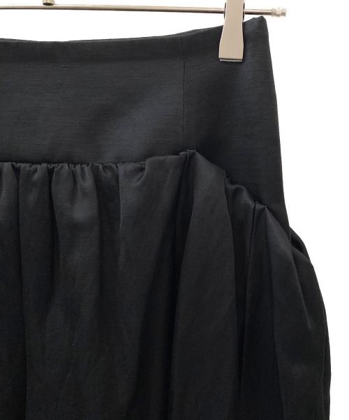 Whim Gazette（ウィムガゼット）Whim Gazette (ウィムガゼット) サテンウォッシャブルロングスカート ブラック サイズ:38の古着・服飾アイテム