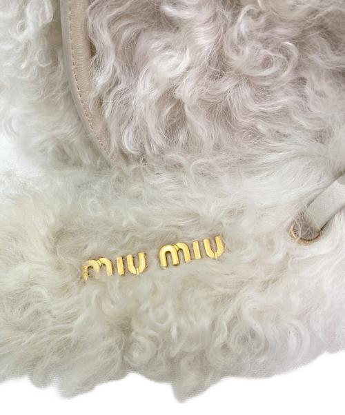 MIU MIU（ミュウミュウ）MIU MIU (ミュウミュウ) ハンドバッグ アイボリーの古着・服飾アイテム