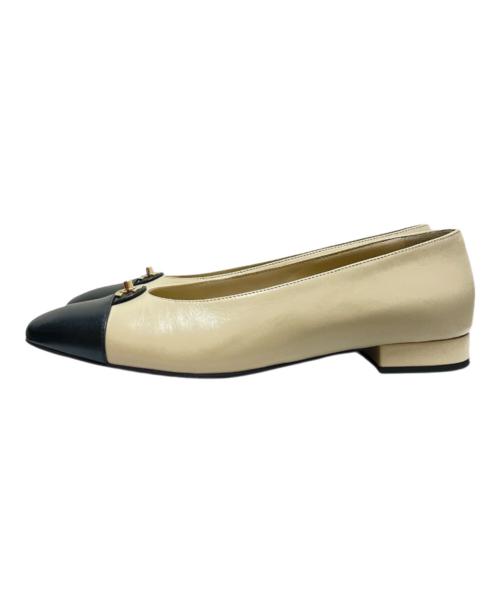 CHANEL（シャネル）CHANEL (シャネル) バレリーナココマークロゴパンプス ベージュ×ブラック サイズ:38の古着・服飾アイテム