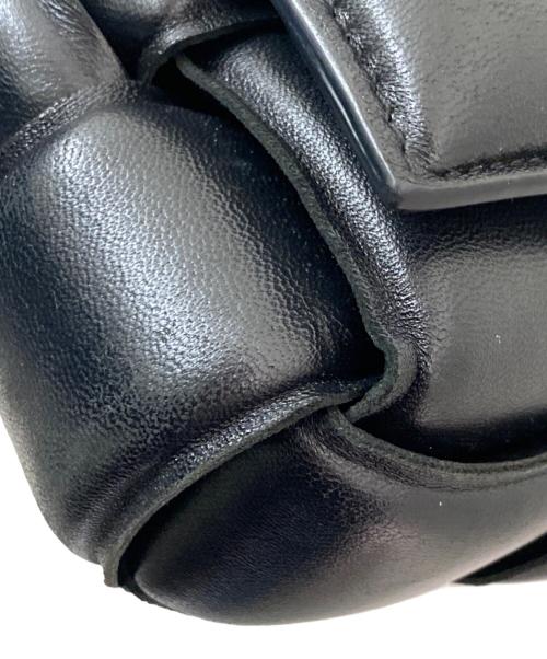 BOTTEGA VENETA（ボッテガベネタ）BOTTEGA VENETA (ボッテガベネタ) マキシイントレチャートパデットカセット ブラックの古着・服飾アイテム