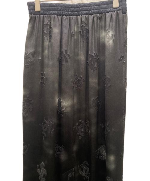 CHANEL（シャネル）CHANEL (シャネル) メティエダールシルク サテン ココマーク ロングスカート ブラック サイズ:34の古着・服飾アイテム