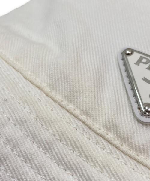 PRADA（プラダ）PRADA (プラダ) バケットハット ホワイト サイズ:Mの古着・服飾アイテム