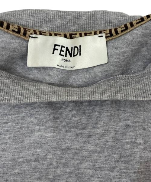 FENDI（フェンディ）FENDI (フェンディ) ロゴ刺繍 コットン クルーネック カットソー グレー サイズ:XSの古着・服飾アイテム