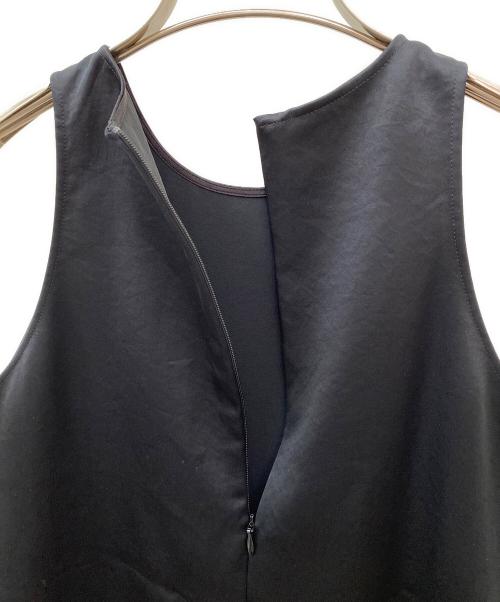 EVERYDAY I LIKE.（エヴリデイ アイ ライク）EVERYDAY I LIKE. (エヴリデイ アイ ライク) Minimal Satin NoSleeve Blouse ブラック サイズ:Freeの古着・服飾アイテム