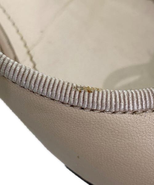 PRADA（プラダ）PRADA (プラダ) フラットシューズ ベージュ×ブラック サイズ:35 1/2の古着・服飾アイテム