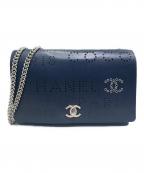 CHANELシャネル）の古着「パンチング ココマークチェーンショルダーバッグ」｜ネイビー×ピンク