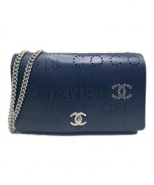 CHANEL（シャネル）の古着「パンチング ココマークチェーンショルダーバッグ」｜ネイビー×ピンク